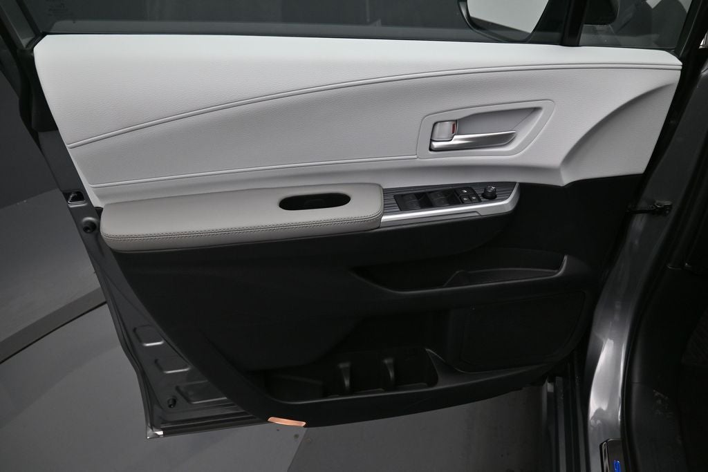 2026 Toyota Sienna XLE 8 Passenger