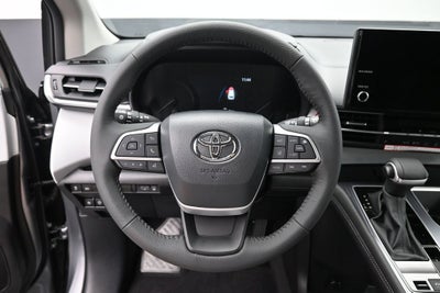 2026 Toyota Sienna XLE 8 Passenger