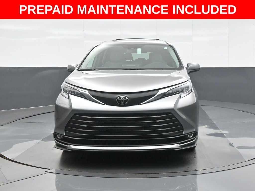 2026 Toyota Sienna XLE 8 Passenger