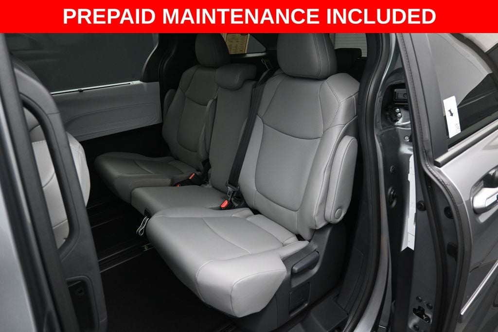 2026 Toyota Sienna XLE 8 Passenger