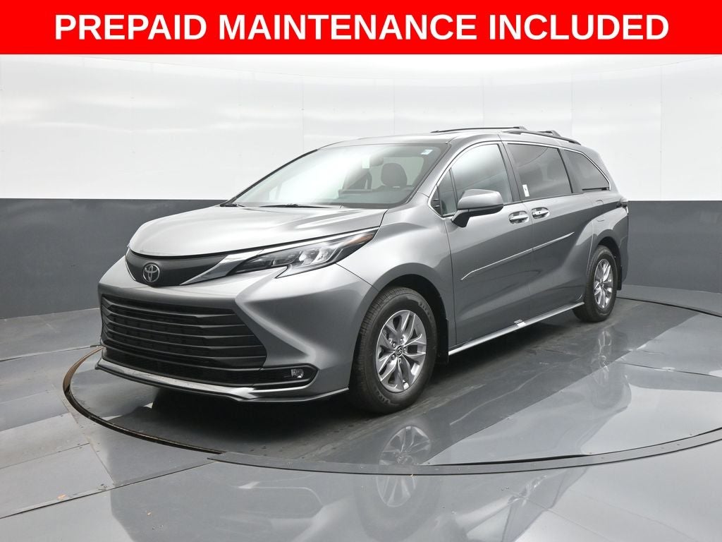 2026 Toyota Sienna XLE 8 Passenger