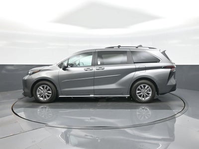 2026 Toyota Sienna XLE 8 Passenger