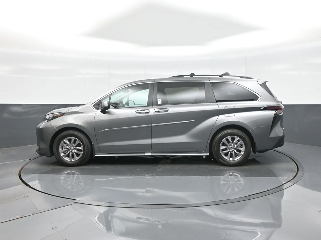2026 Toyota Sienna XLE 8 Passenger