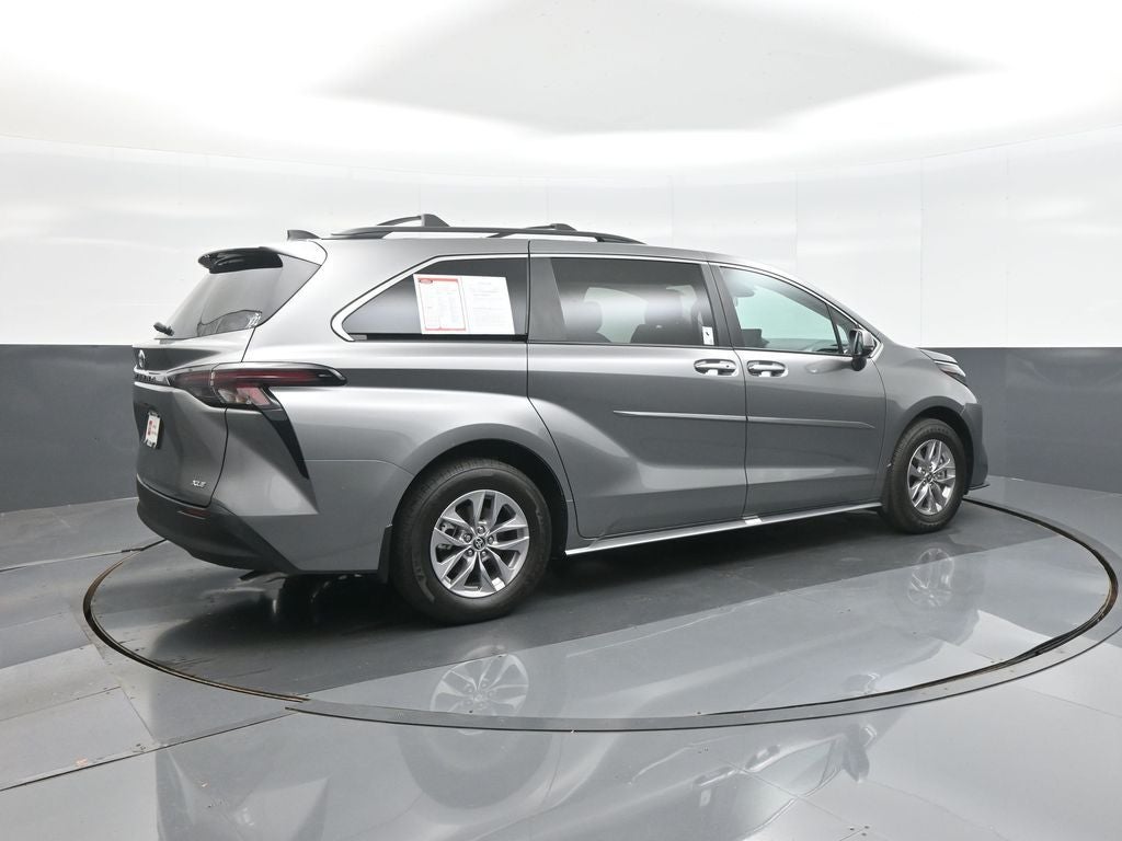2026 Toyota Sienna XLE 8 Passenger