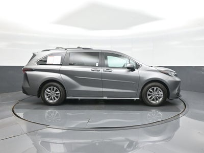 2026 Toyota Sienna XLE 8 Passenger
