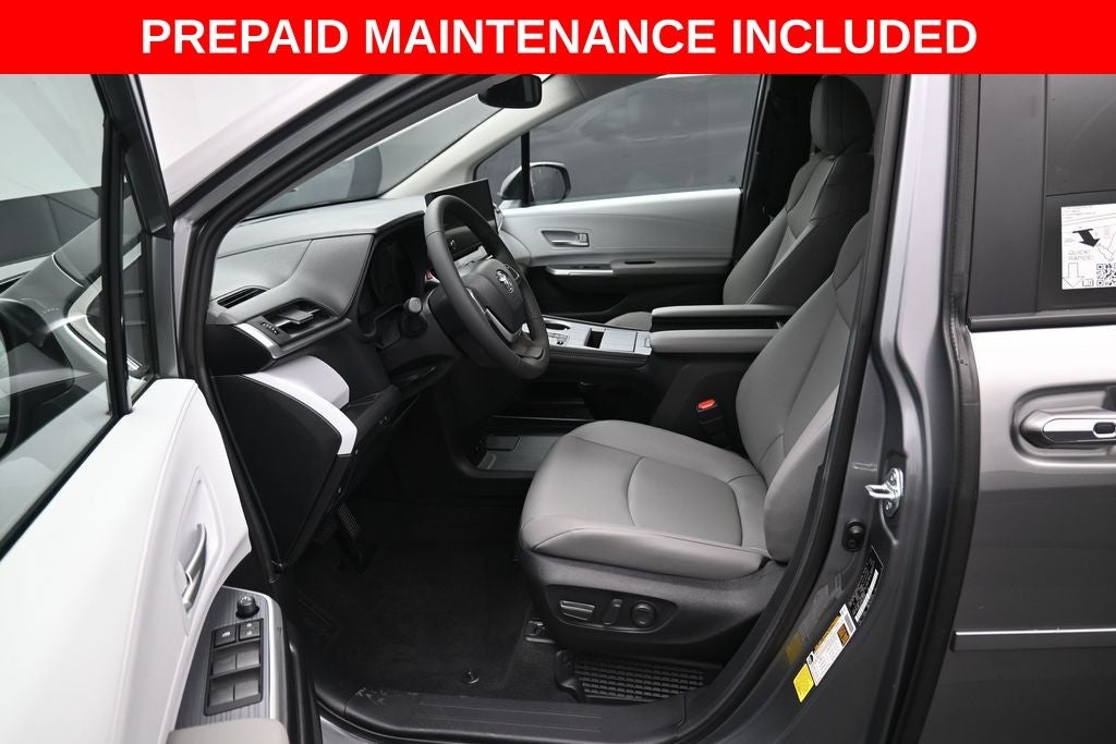 2026 Toyota Sienna XLE 8 Passenger