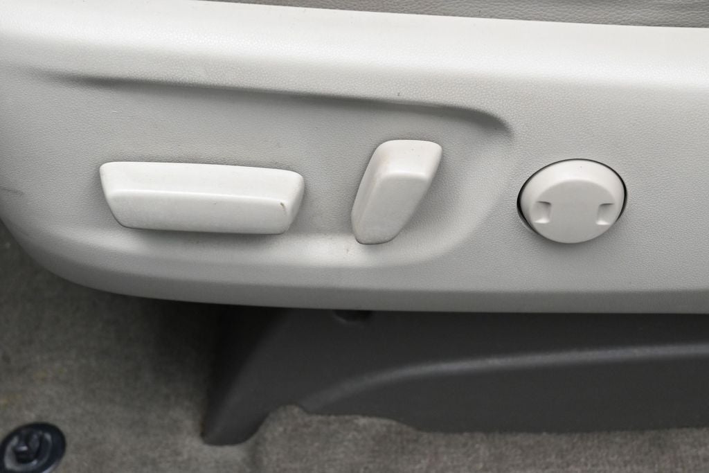 2017 Toyota Sienna XLE 8 Passenger