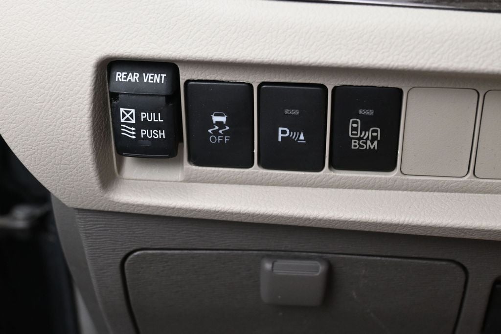 2017 Toyota Sienna XLE 8 Passenger