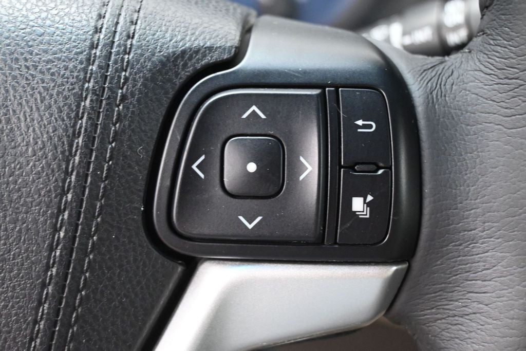 2017 Toyota Sienna XLE 8 Passenger