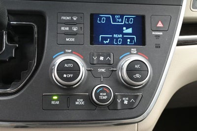 2017 Toyota Sienna XLE 8 Passenger