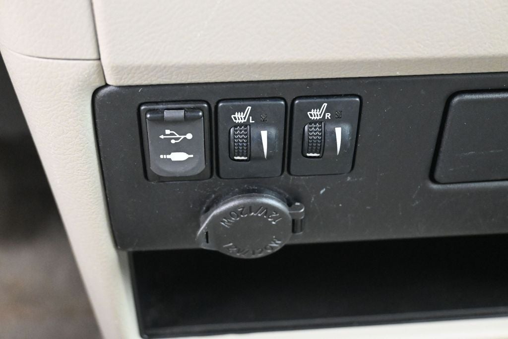 2017 Toyota Sienna XLE 8 Passenger