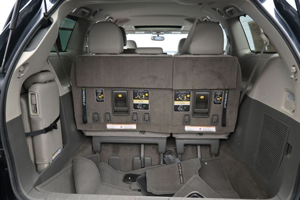 2017 Toyota Sienna XLE 8 Passenger