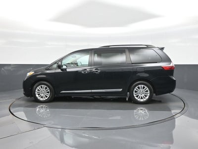 2017 Toyota Sienna XLE 8 Passenger