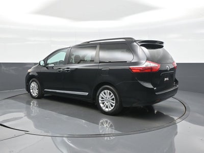 2017 Toyota Sienna XLE 8 Passenger