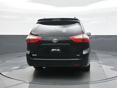 2017 Toyota Sienna XLE 8 Passenger