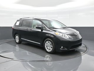 2017 Toyota Sienna XLE 8 Passenger