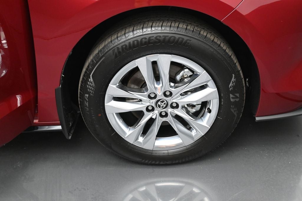 2026 Toyota Sienna Limited 7 Passenger