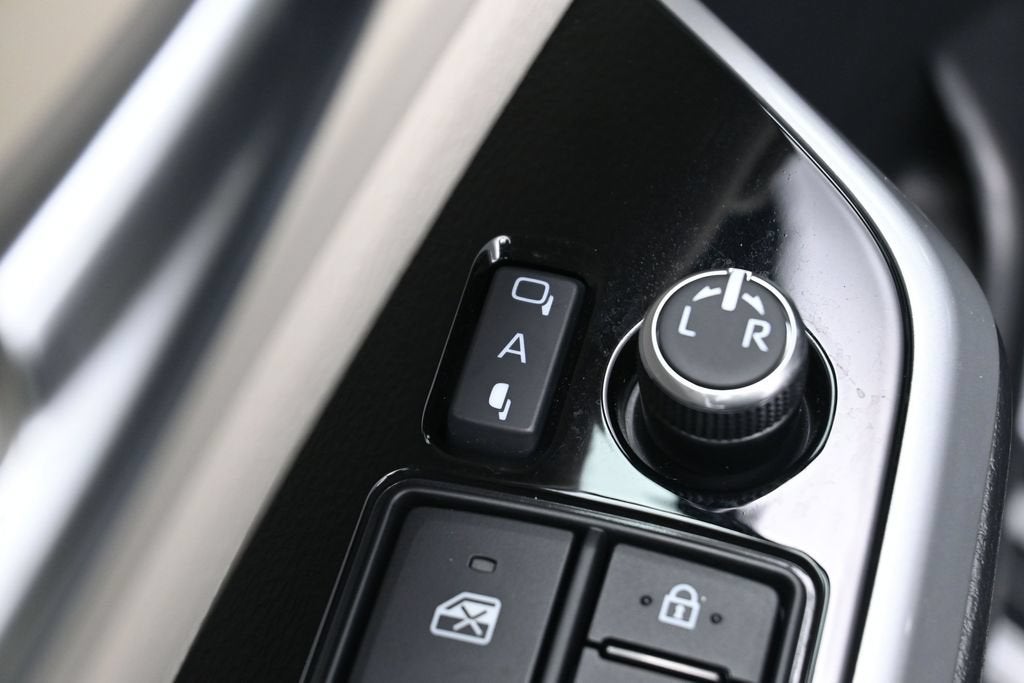 2026 Toyota Sienna Limited 7 Passenger