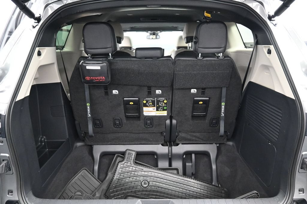 2026 Toyota Sienna Limited 7 Passenger