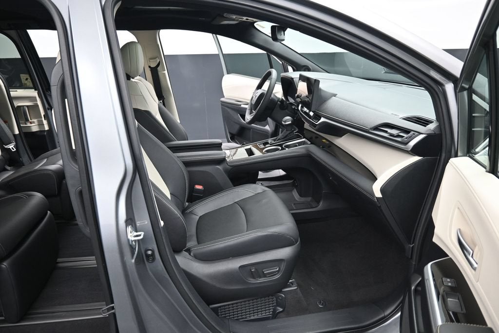 2026 Toyota Sienna Limited 7 Passenger