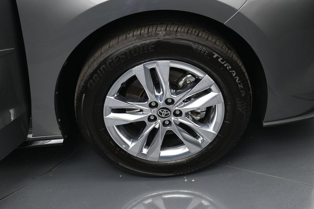 2026 Toyota Sienna Limited 7 Passenger