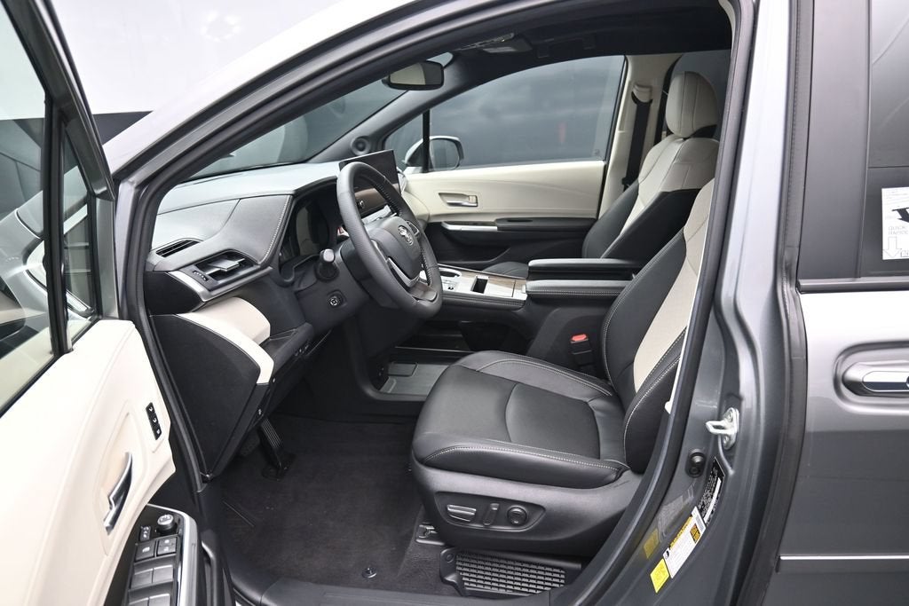 2026 Toyota Sienna Limited 7 Passenger