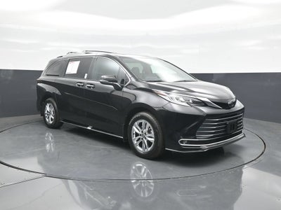 2026 Toyota Sienna Limited 7 Passenger