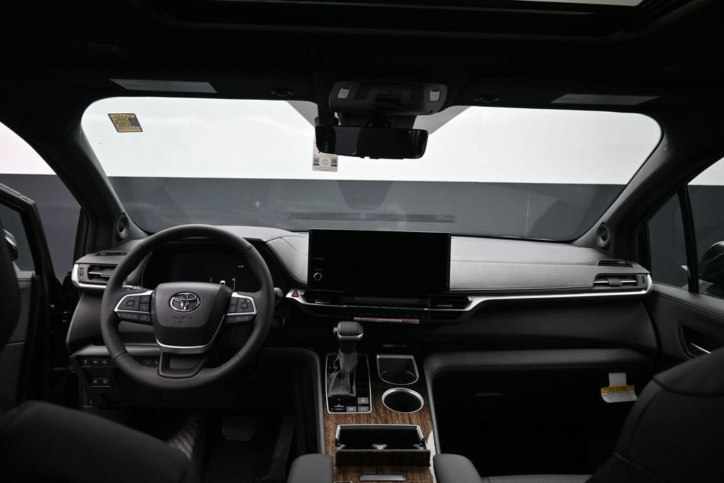 2026 Toyota Sienna Limited 7 Passenger