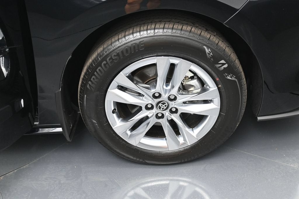 2026 Toyota Sienna Limited 7 Passenger