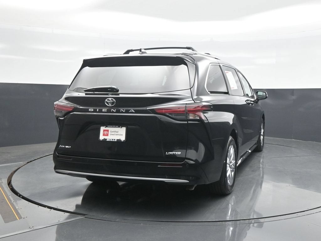 2026 Toyota Sienna Limited 7 Passenger