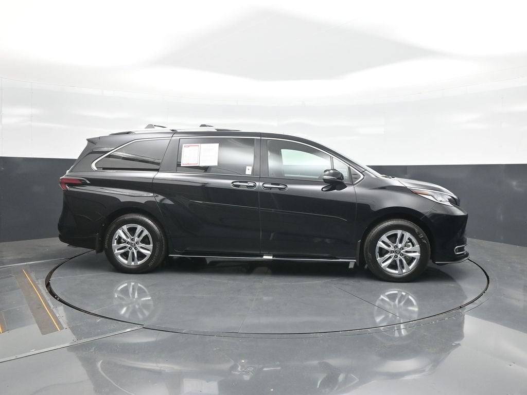 2026 Toyota Sienna Limited 7 Passenger