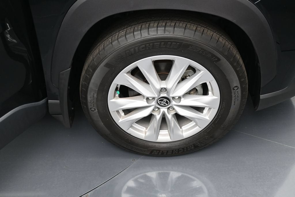 2025 Toyota Corolla Cross LE