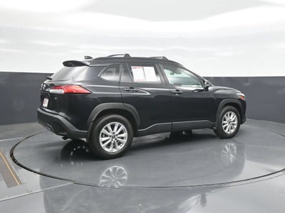 2025 Toyota Corolla Cross LE