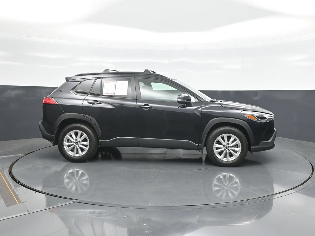 2025 Toyota Corolla Cross LE