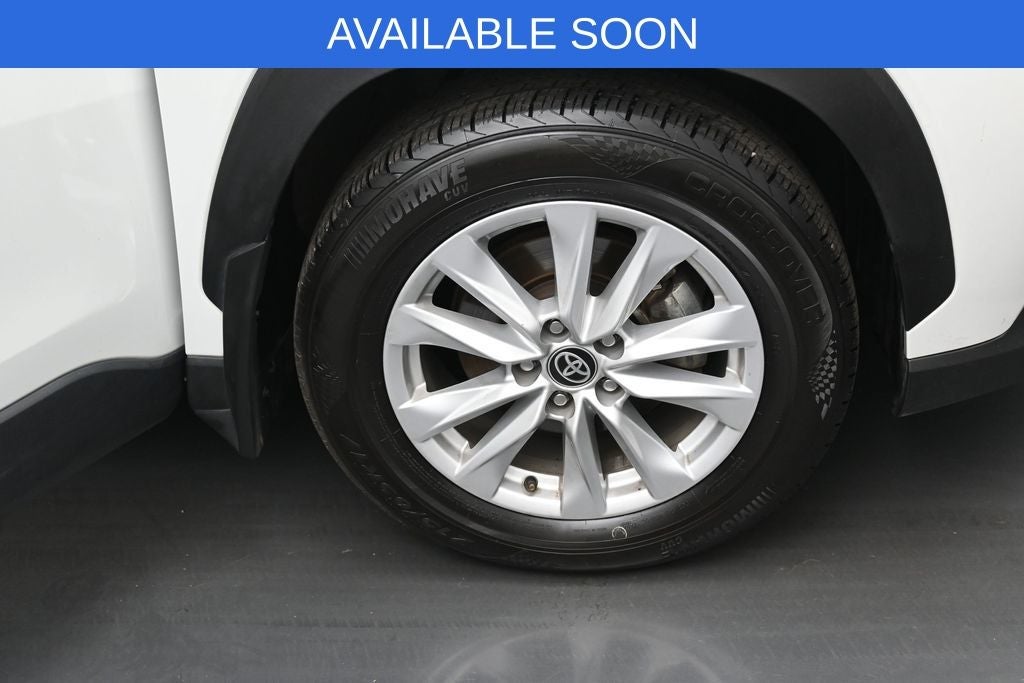 2024 Toyota Corolla Cross LE