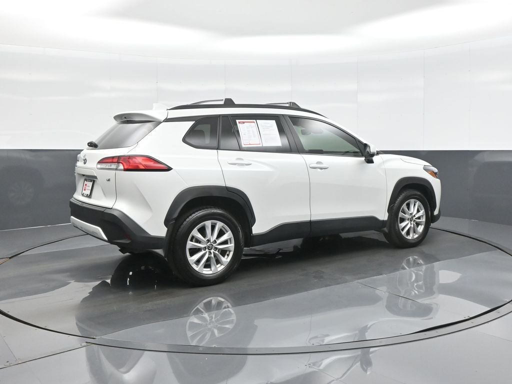 2024 Toyota Corolla Cross LE