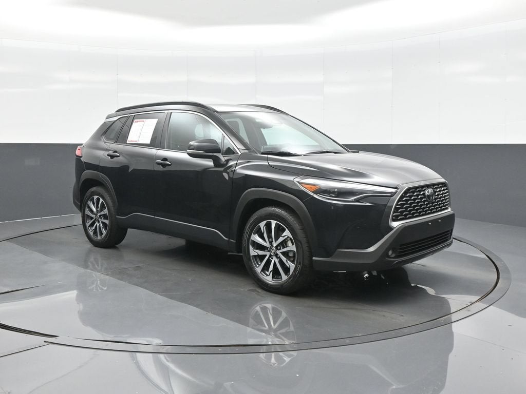 2025 Toyota Corolla Cross XLE