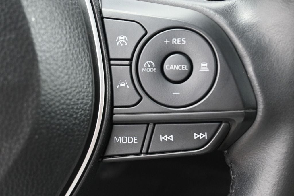 2025 Toyota Corolla Cross XLE