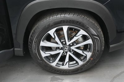 2025 Toyota Corolla Cross XLE