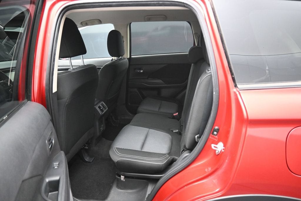 2019 Mitsubishi Outlander ES