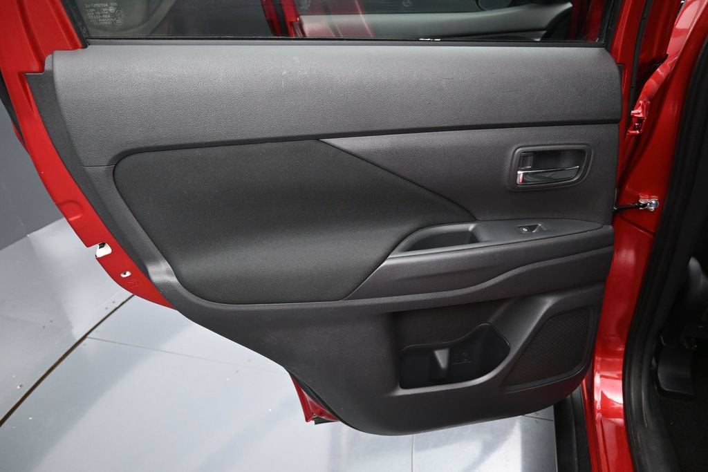 2019 Mitsubishi Outlander ES