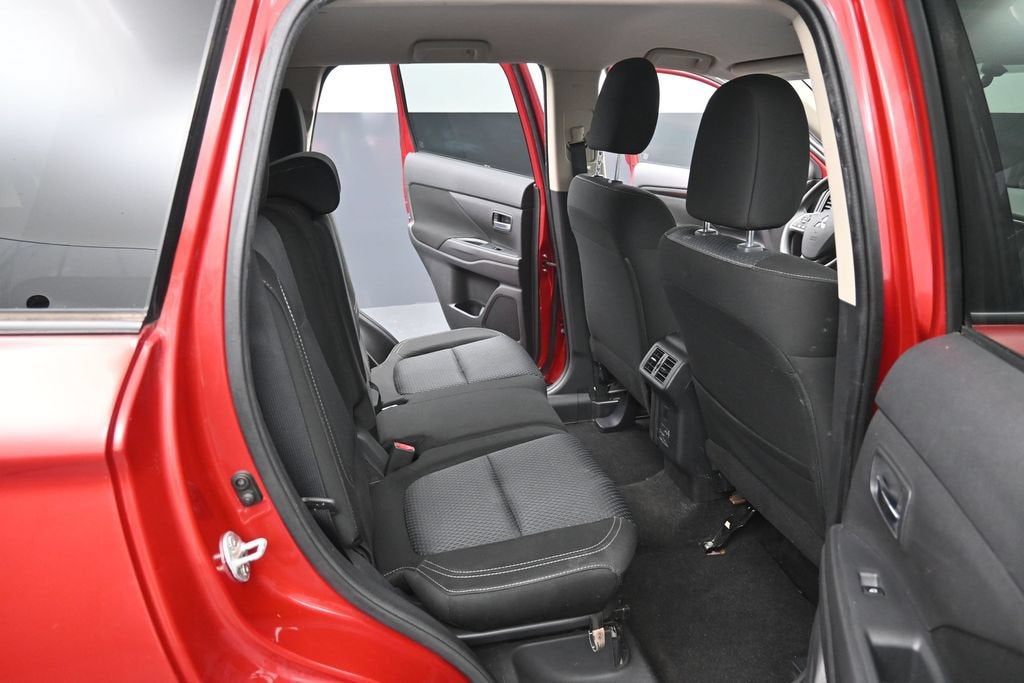 2019 Mitsubishi Outlander ES