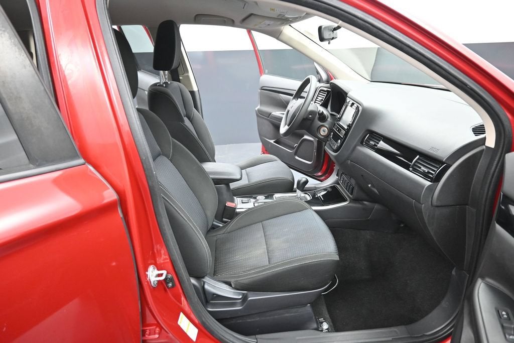 2019 Mitsubishi Outlander ES