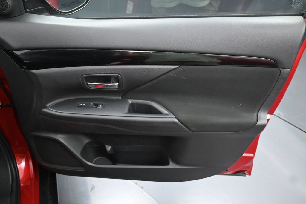 2019 Mitsubishi Outlander ES