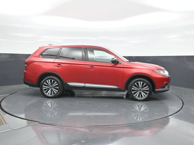 2019 Mitsubishi Outlander ES