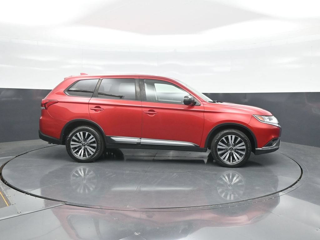 2019 Mitsubishi Outlander ES