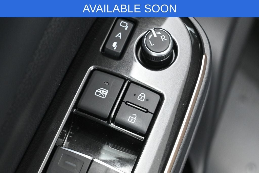 2025 Toyota Crown Signia XLE