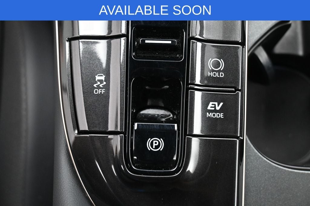 2025 Toyota Crown Signia XLE