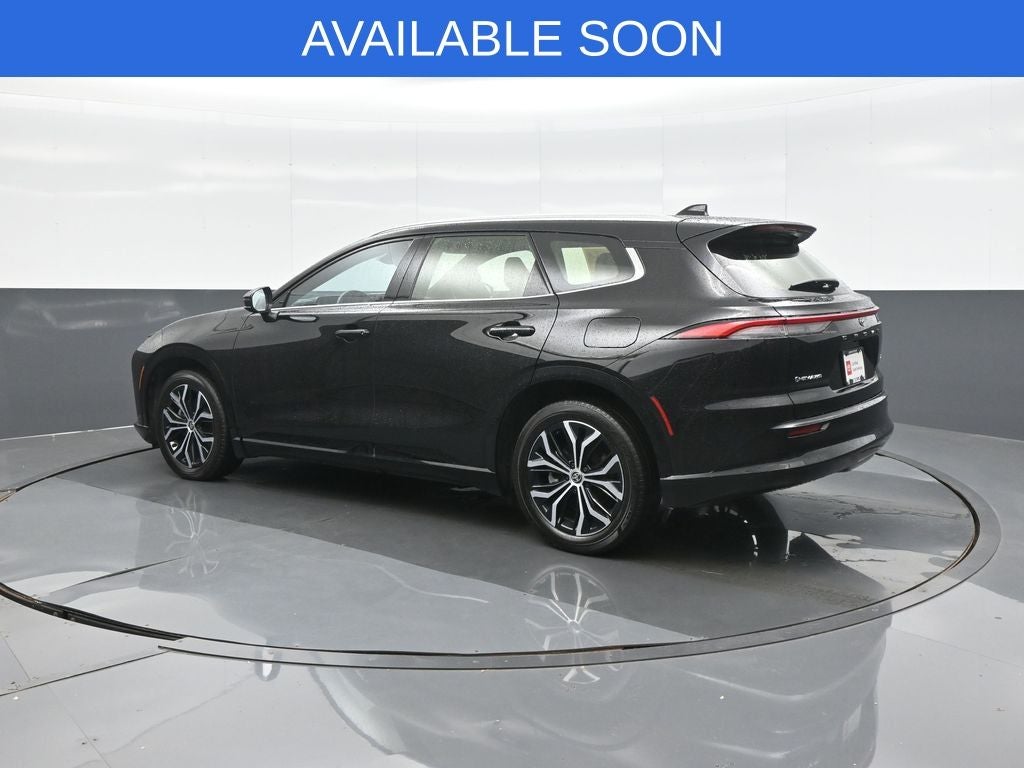 2025 Toyota Crown Signia XLE