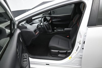 2024 Toyota Prius Prime SE